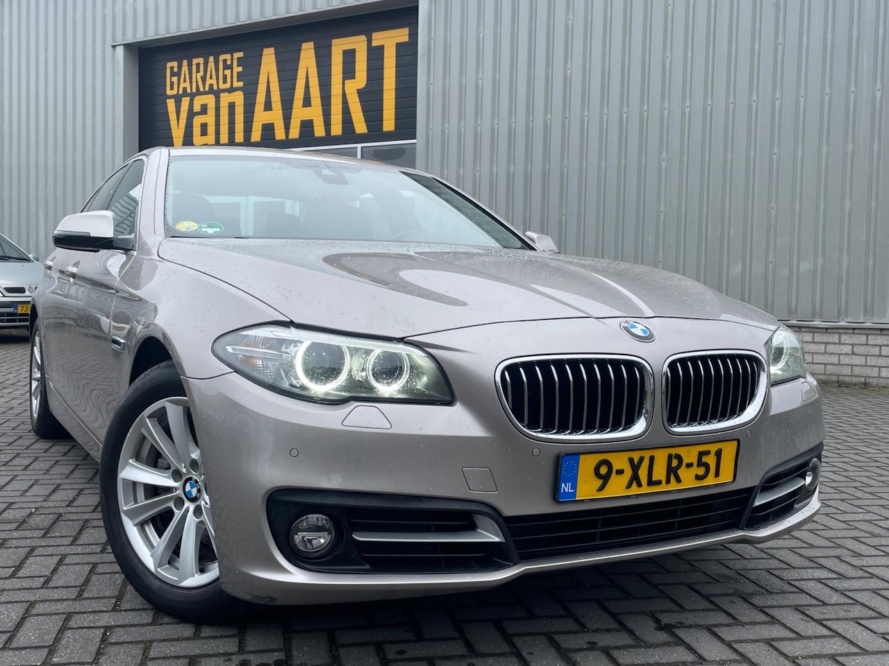 BMW 5-serie - 520d Business/NAVI/LEER/STOELVERW/DEALER OH/ - AutoWereld.nl