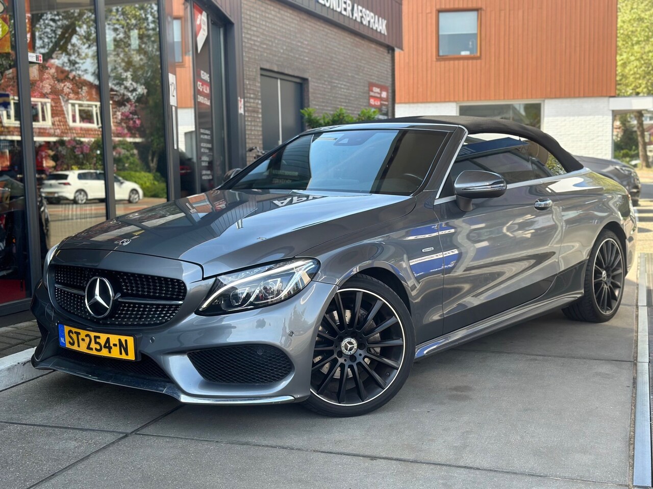 Mercedes-Benz C-klasse Cabrio - 220 d Premium Plus | AMG | Stoelverwarming | Sportstoelen Prachtige auto ! - AutoWereld.nl