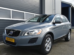 Volvo XC60 - 3.2 FWD Kinetic automaat Zeer mooi