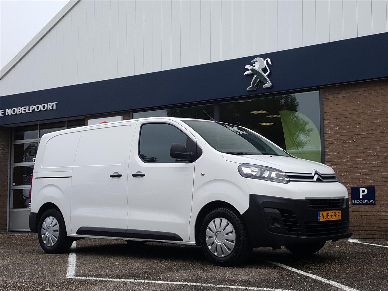 Citroën Jumpy - GB M 1.5 BlueHDi 120PK S&S 3-zits Club Navigatie | AIRCO | Cruise control | Parkeersensore - AutoWereld.nl