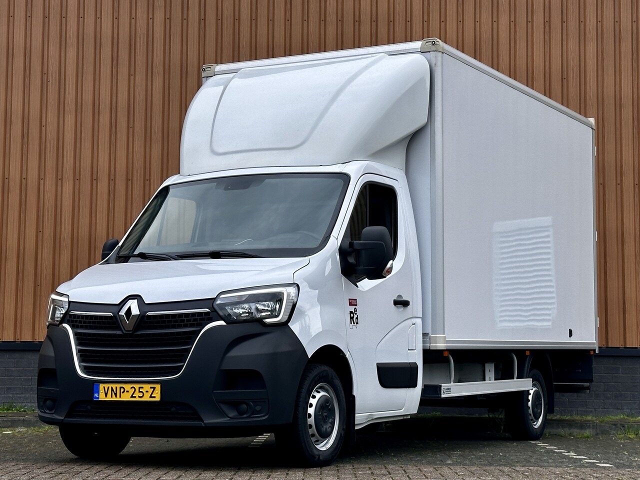 Renault Master - T35 2.3 dCi L3H2 Energy | Bakwagen | Achteruitrijcamera | Apple Carplay | Android Auto | A - AutoWereld.nl