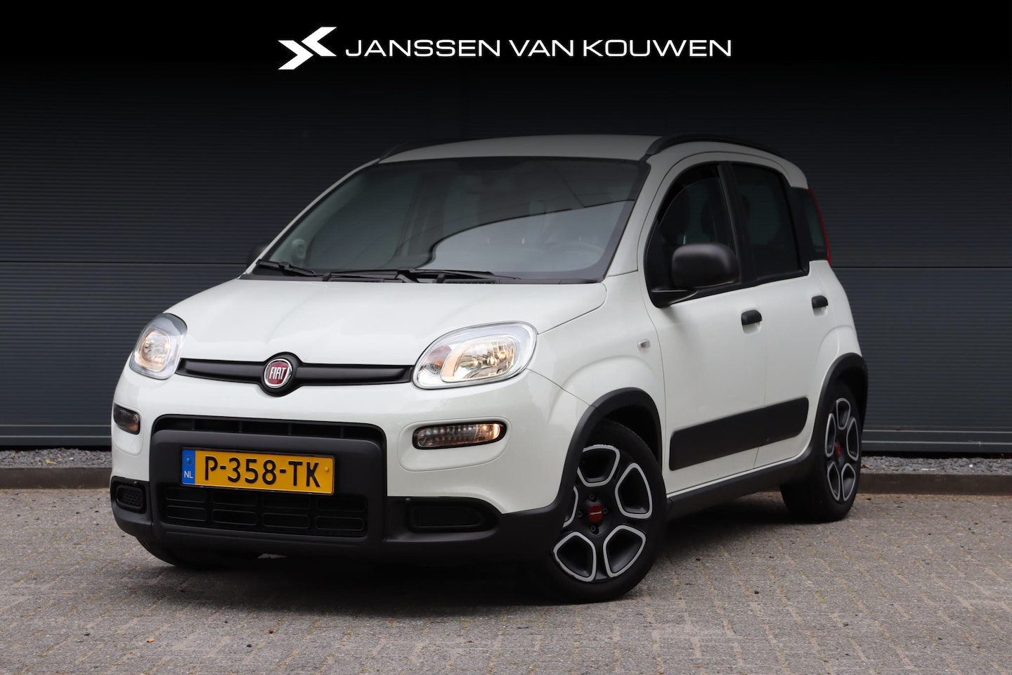 Fiat Panda - 1.0 Hybrid City Life / Bluetooth / Airco /  DAB+ / - AutoWereld.nl