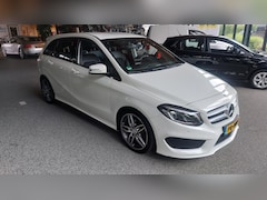 Mercedes-Benz B-klasse - B180 5DRS AMG Line