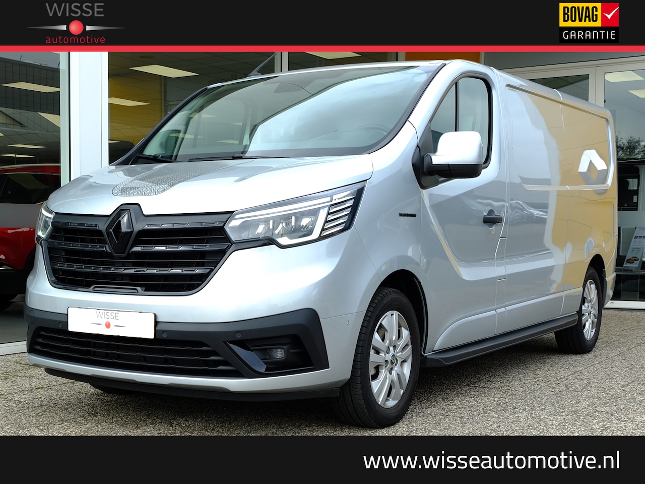 Renault Trafic - GB 2.0 Blue dCi 131pk L2H1 T30 Black-Edition | Trekhaak | Camera | Navigatie | Park. Senso - AutoWereld.nl