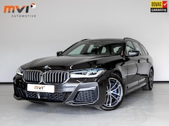 BMW 5-serie Touring - 530i xDrive High Executive M pakket / 252pk / Trekhaak / Panoramadak / Side assist / Head