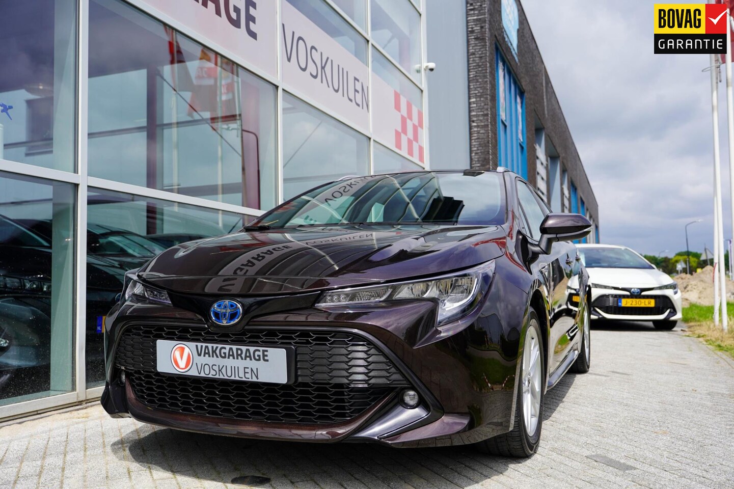 Toyota Corolla Touring Sports - 1.8 Hybrid Dynamic | Navi | Camera - AutoWereld.nl