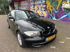 BMW 1-serie - 118d Corporate Business Line perfect rijdende auto airco stereo sport velgen euro5 bouwjaa