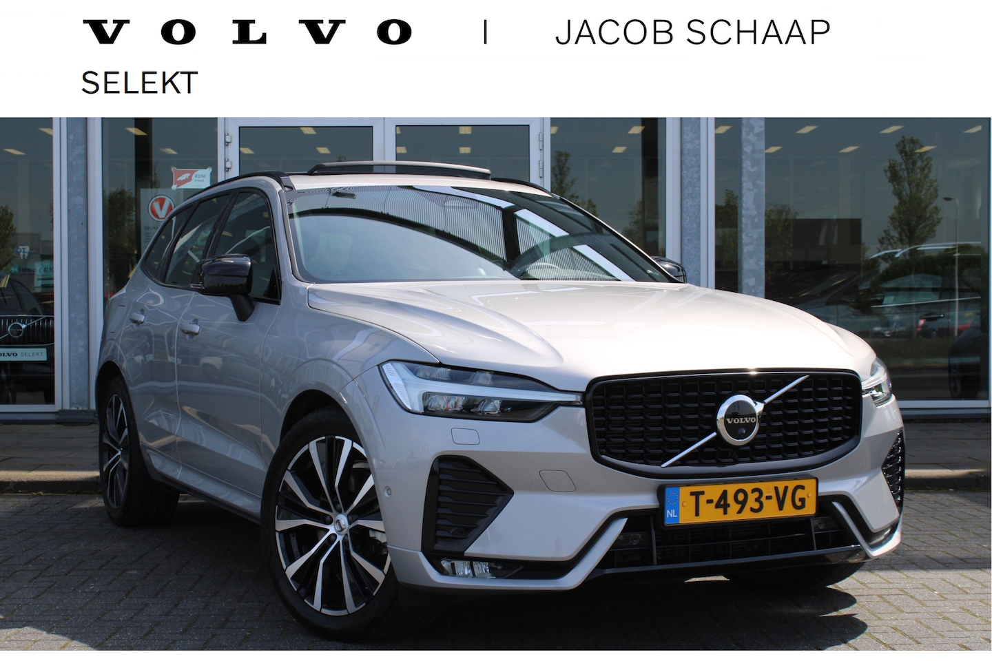 Volvo XC60 - B5 Ultimate Dark / Bowers & Wilkins / Luchtvering / Pano dak / Rondom Camerazicht - AutoWereld.nl