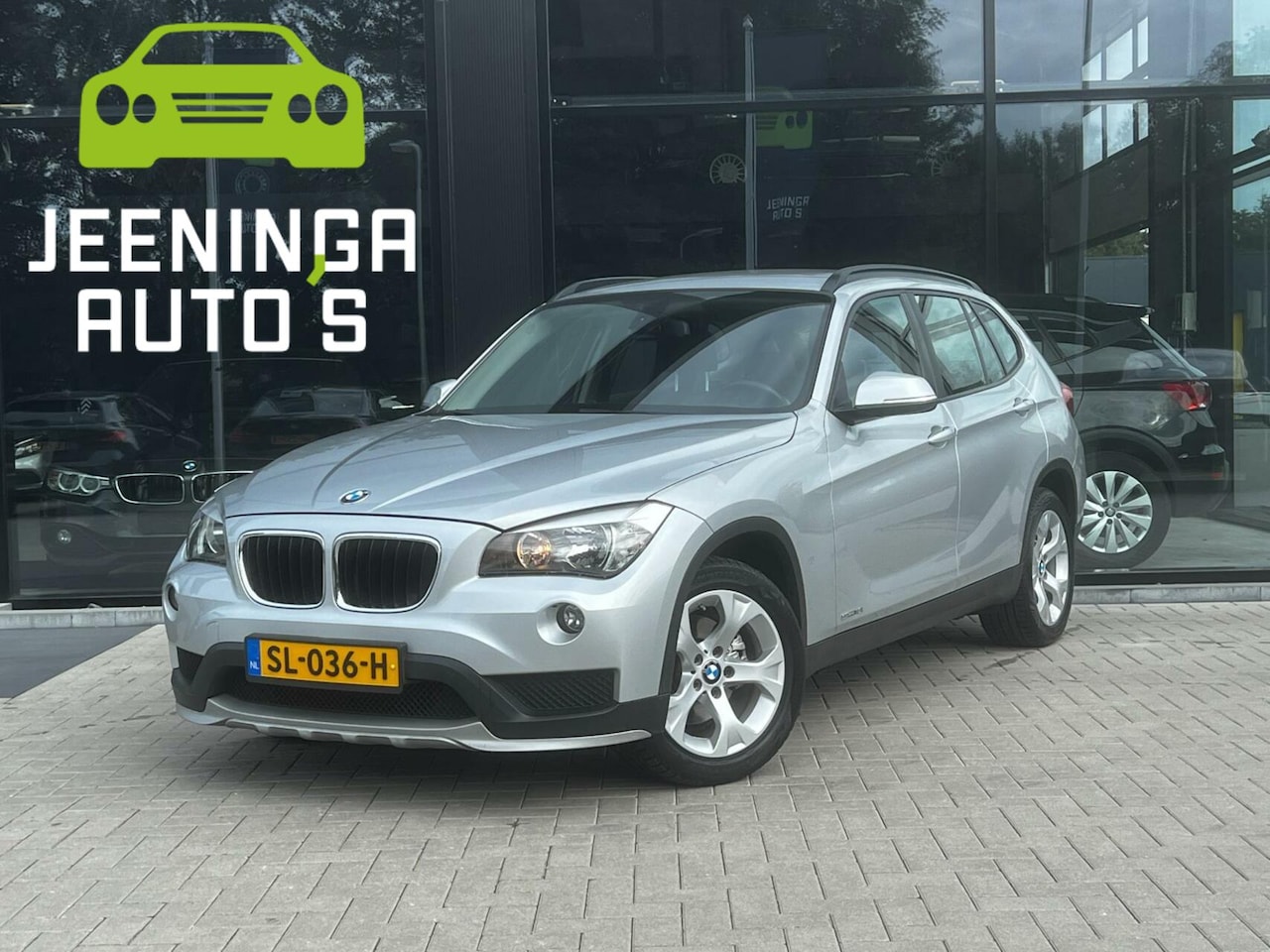 BMW X1 - SDrive18i High Executive | Lederen bekleding | Automaat | ZEER NETJES - AutoWereld.nl