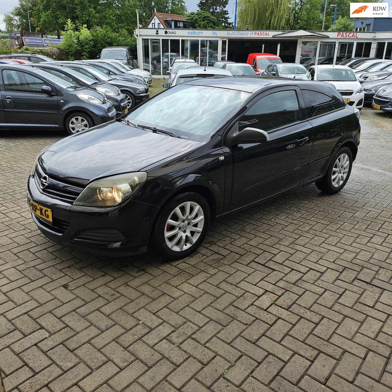 Opel Astra GTC - 1.6 Enjoy - Airco - Elek.pakket - Nieuwe APK - AutoWereld.nl