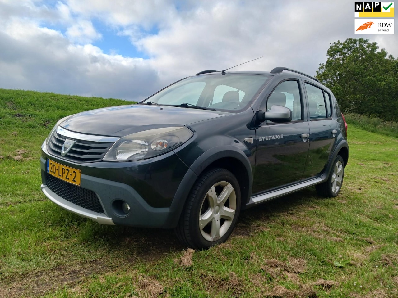 Dacia Sandero Stepway - 1.6i Airco Rijdt goed 200576 km NAP Radio / CD El. Ramen - AutoWereld.nl