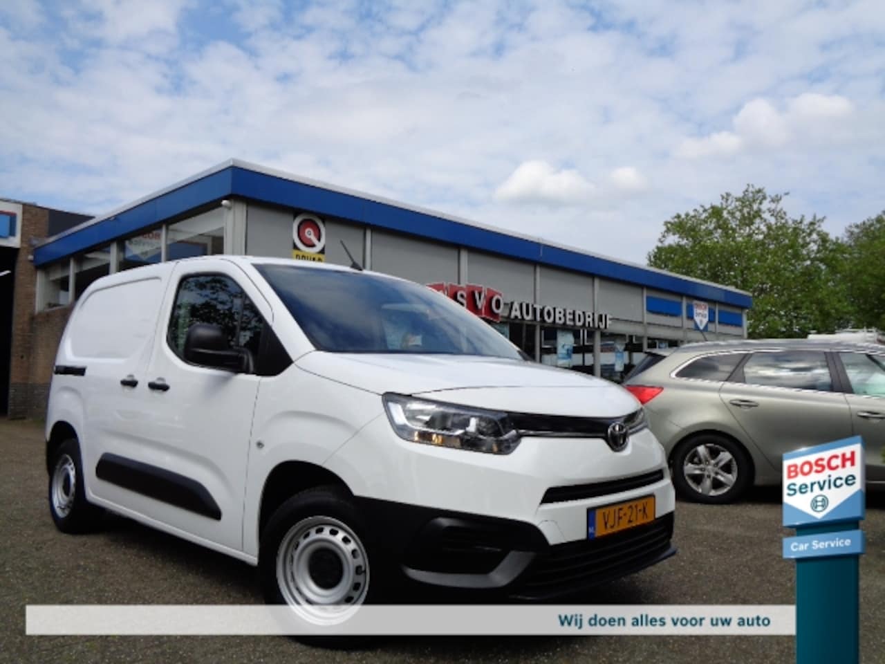 Toyota ProAce City - 1.5 D-4D 100pk Cool Comfort Airco Trekhaak Cruise - AutoWereld.nl