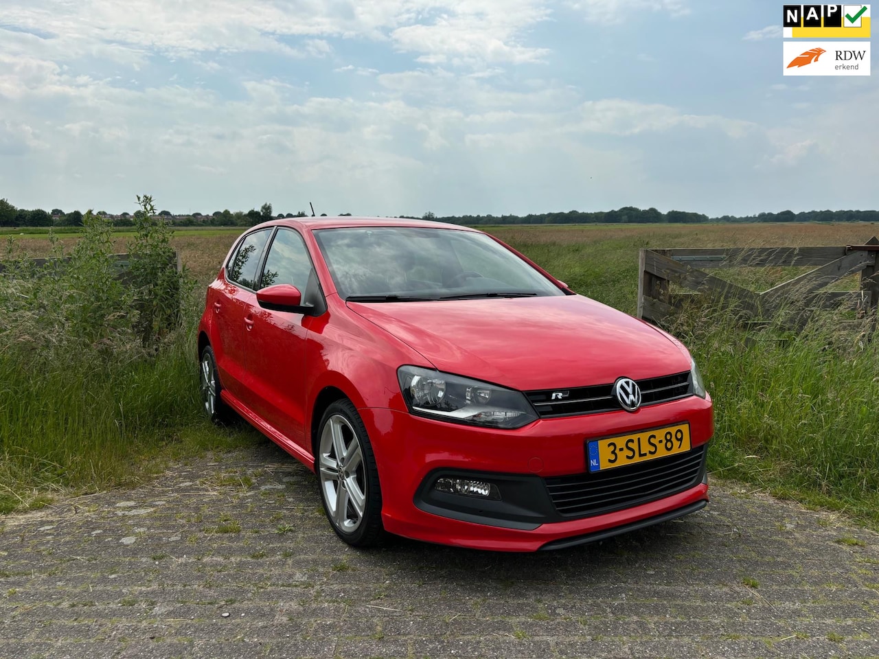 Volkswagen Polo - 1.2 TSI R-Line Edition, AUTOMAAT, 2de Eigenaar - AutoWereld.nl