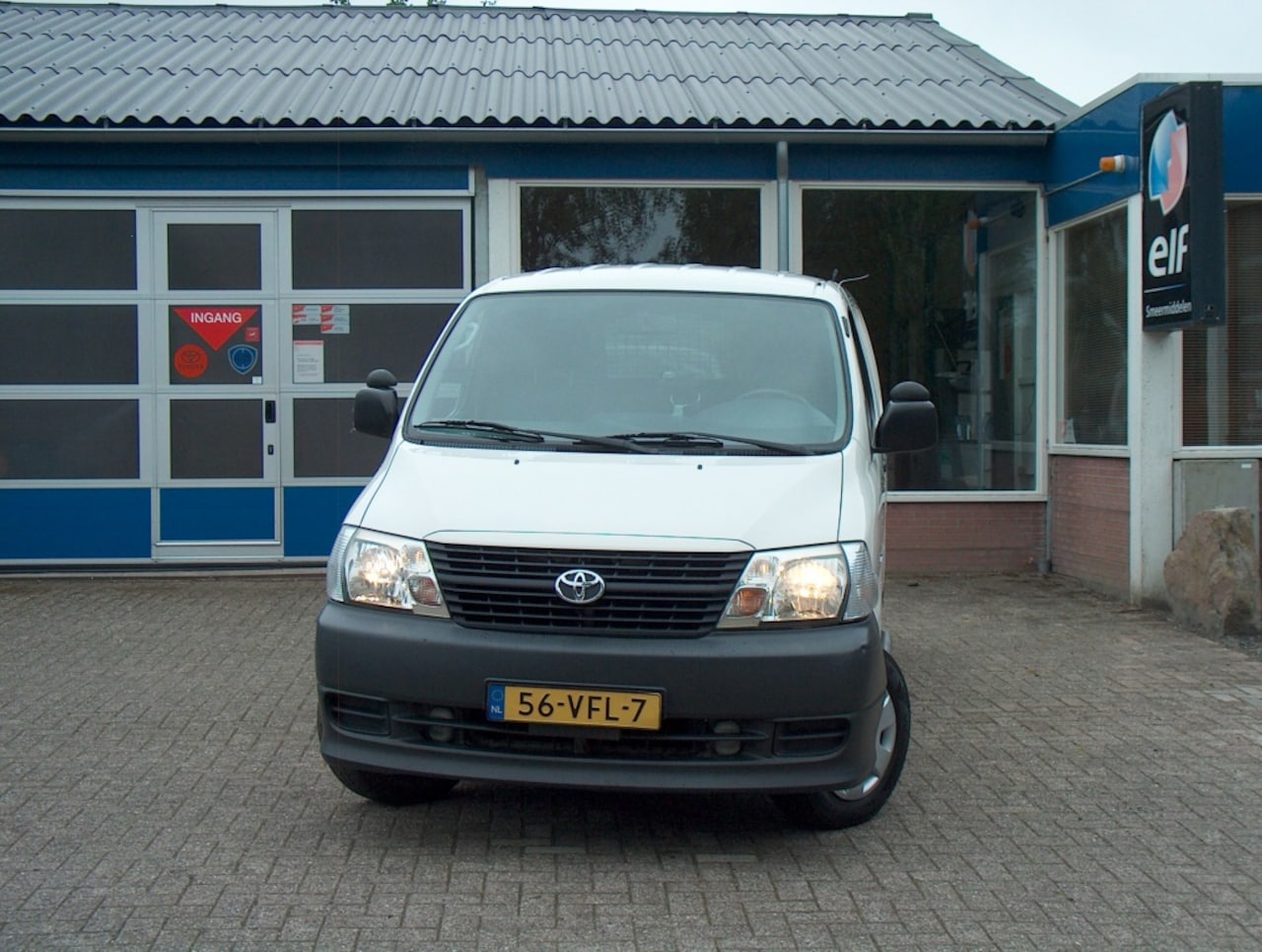 Toyota HiAce - 2.5 D-4D KWB Comfort 2.5 D-4D KWB Comfort - AutoWereld.nl