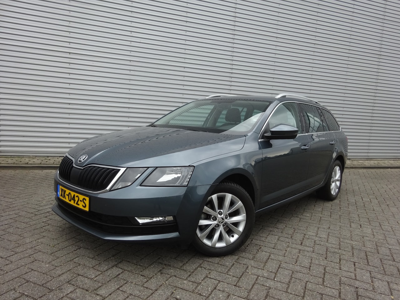 Skoda Octavia Combi - 1.5 TSI Greentech Ambition Business Stoelverwarming / Cruise / Navi / Climate - AutoWereld.nl