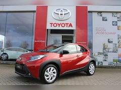 Toyota Aygo X - 1.0 VVT-i S-CVT Pulse Limited Automaat 72pk | Camera achter | Stoelverwarming voor | Apple