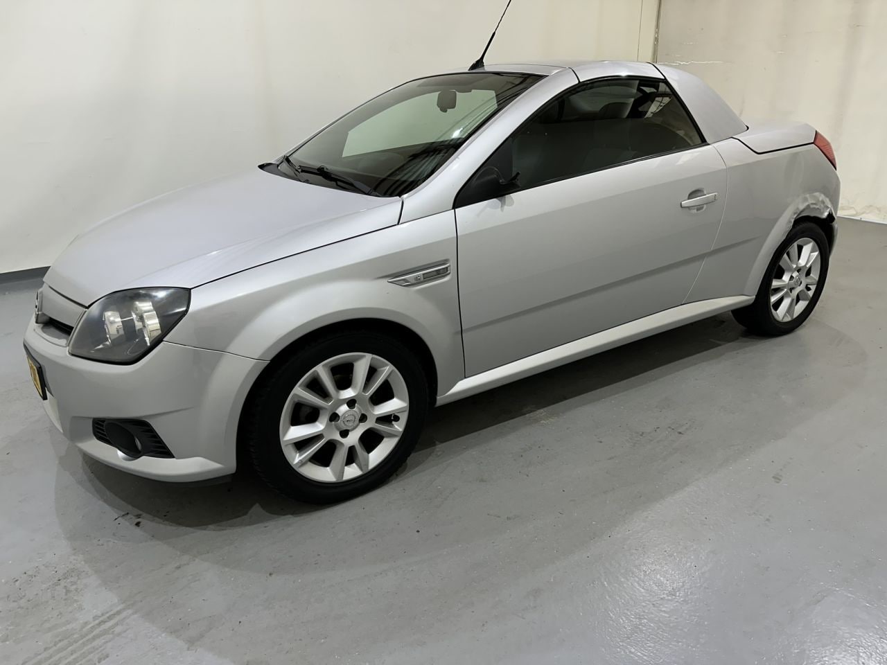 Opel Tigra TwinTop - 1.4 Twinport TEC Cosmo - AutoWereld.nl