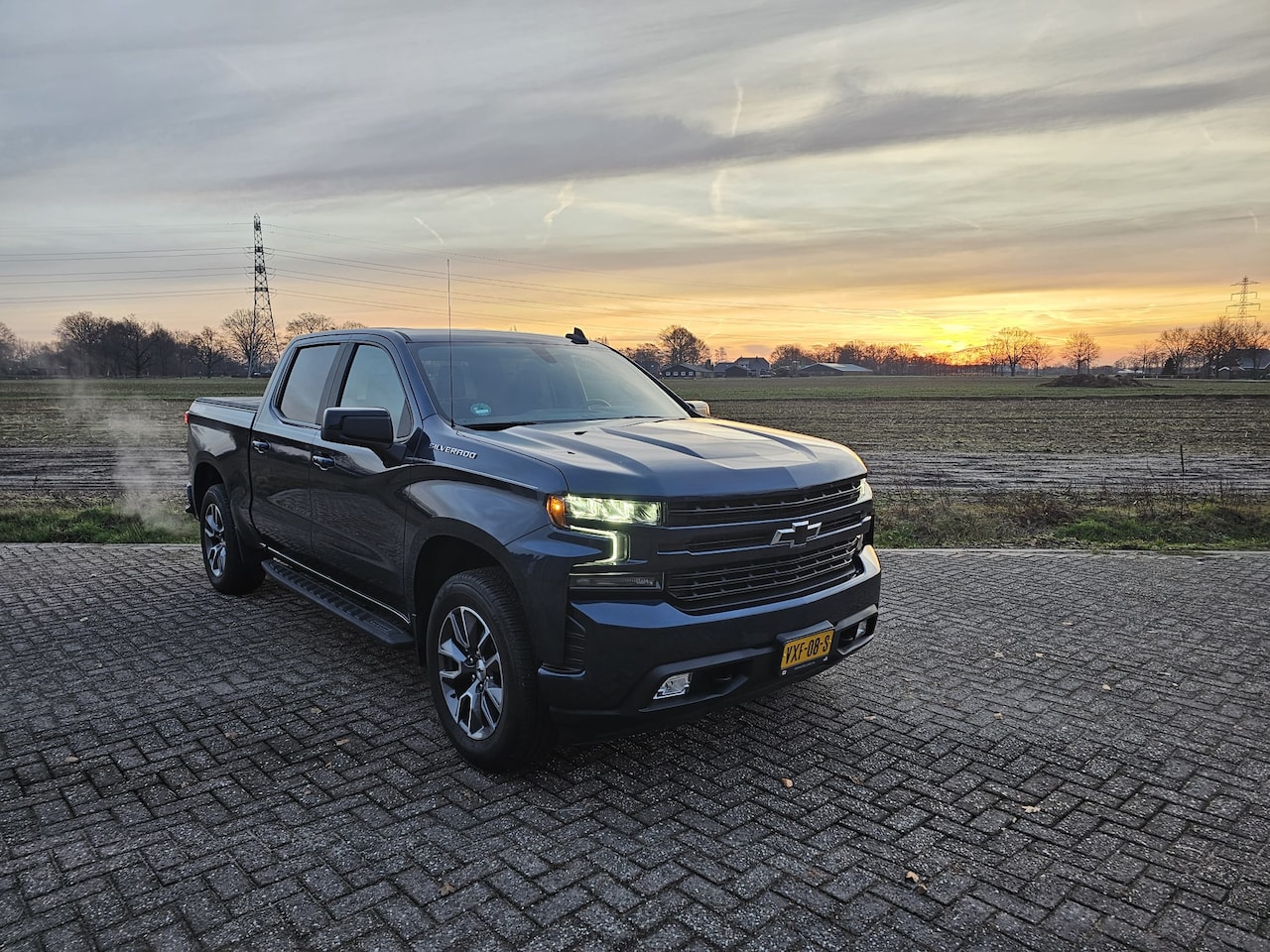 Chevrolet Silverado - Crew Cab V8 5,3 Ltr RST uitvoering - AutoWereld.nl