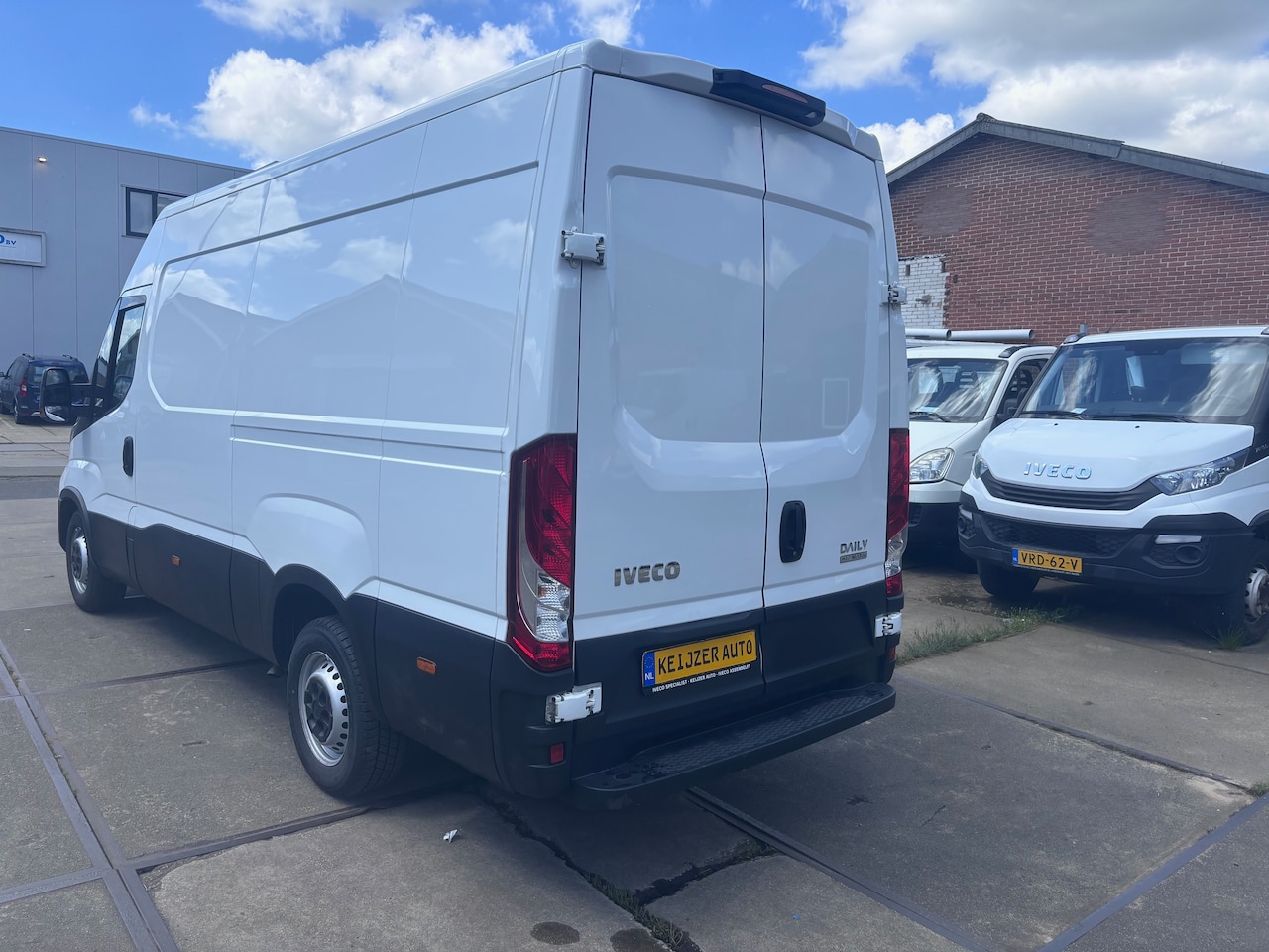 Iveco Daily - 35S14V 2.3 352 H3 L Trekhaak 3500 kg!