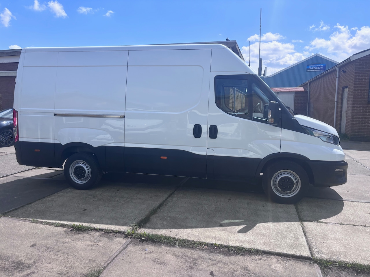 Iveco Daily - 35S14V 2.3 352 H3 L Trekhaak 3500 kg!