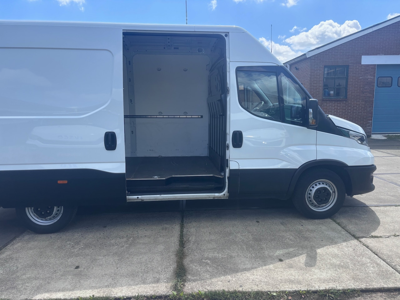 Iveco Daily - 35S14V 2.3 352 H2 AHG 3500 kg!