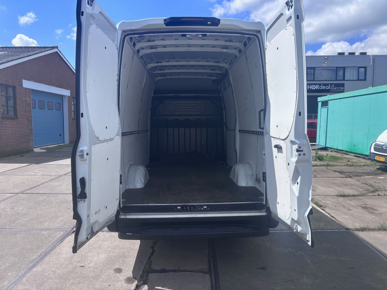 Iveco Daily - 35S14V 2.3 352L H3 AHG 3500 kg!