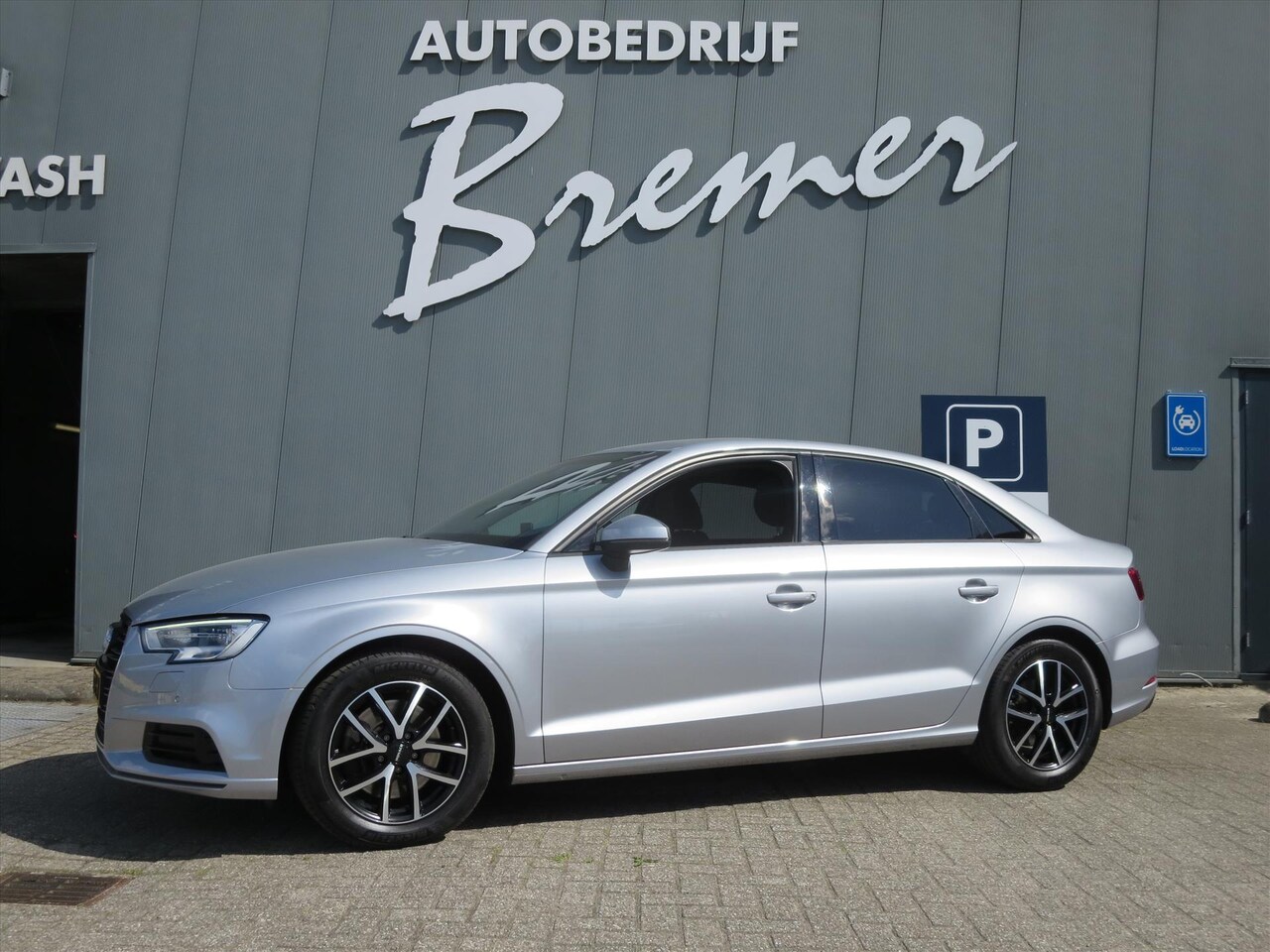 Audi A3 - 2.0 TFSI QUATTRO 190pk S tronic - AutoWereld.nl