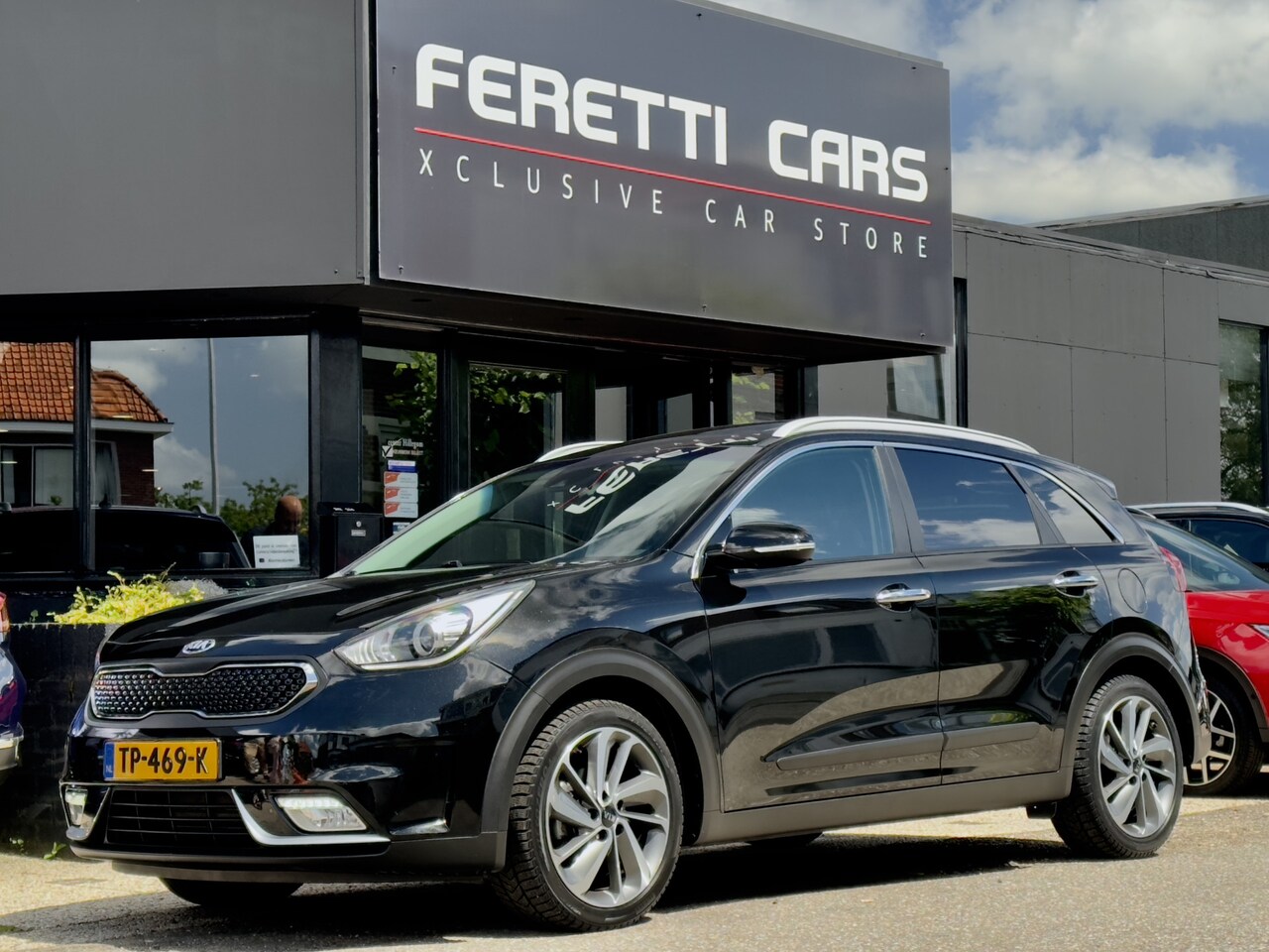 Kia Niro - 1.6 GDi AUT6 HYBRID EDITION LEDER PANODAK NAVI CAMERA AIRCO LED LMV PDC - AutoWereld.nl