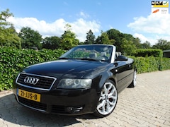 Audi A4 Cabriolet - 2.4 V6 Exclusive Automaat , Clima / Cruise / Elec.Pakket / Leder / Navi / Pdc / 19 Inch Lm