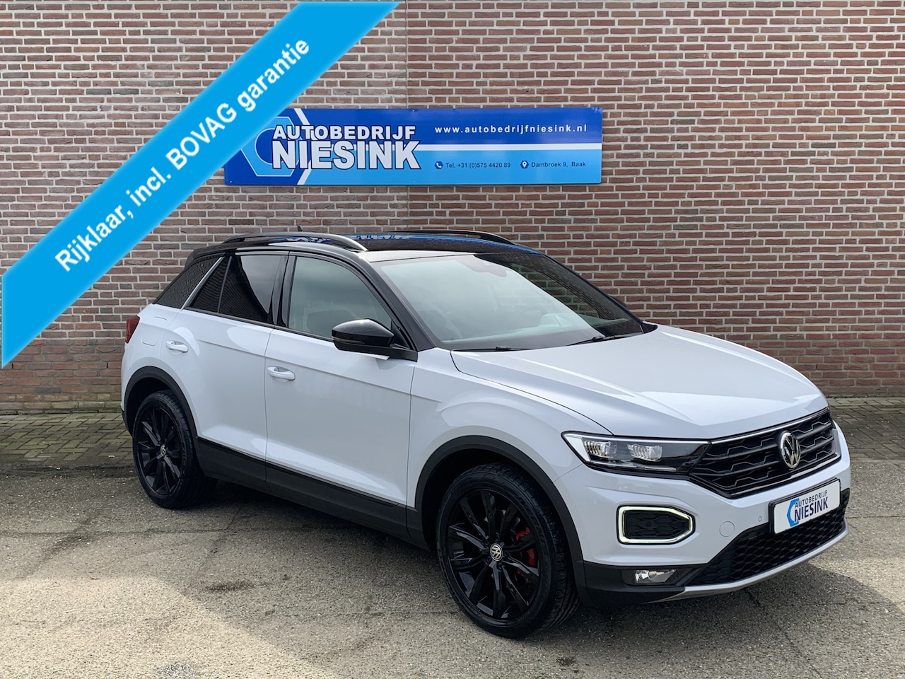 Volkswagen T-Roc - 1.5 TSI Sport Black Automaat - AutoWereld.nl