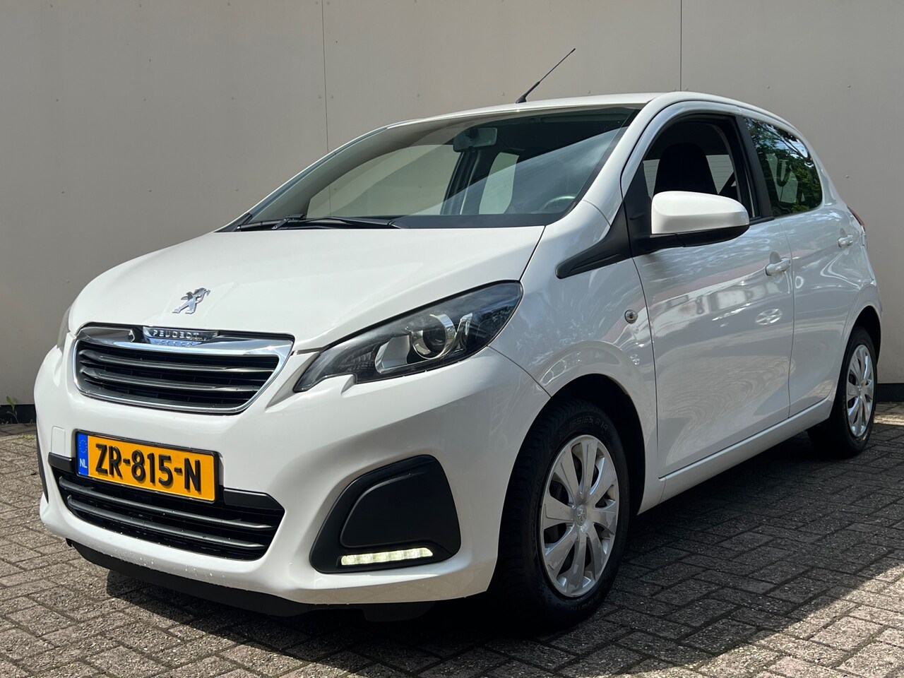 Peugeot 108 - 1.0 e-VTi Airco & nwe APK 05-2025 - AutoWereld.nl