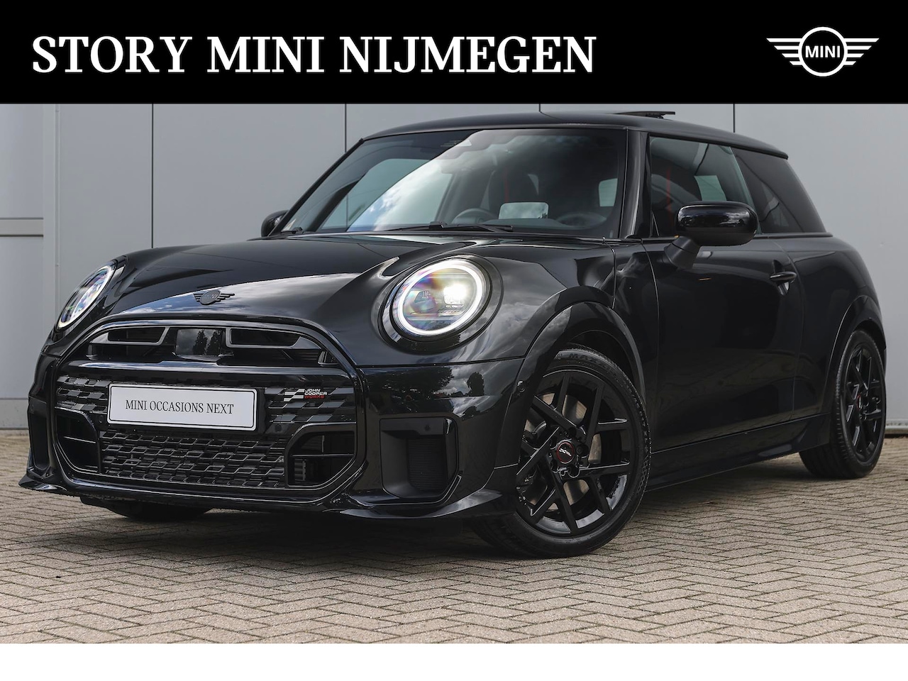 MINI John Cooper Works - Hatchback C JCW Automaat / Panoramadak / JCW Sportstoelen / LED / Head-Up / Parking Assist - AutoWereld.nl