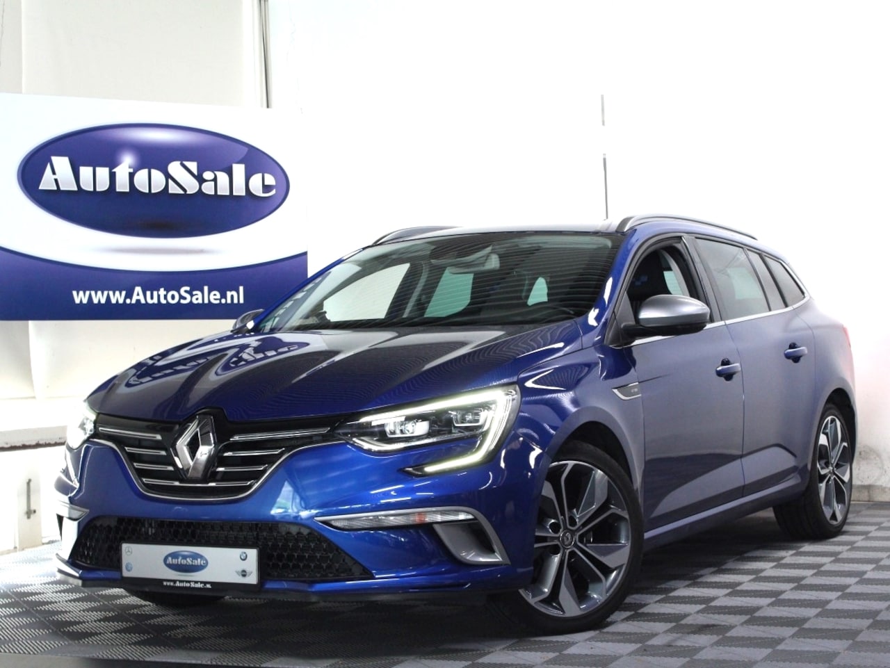 Renault Mégane Estate - 1.3 TCe GT-Line 160pk CARPLAY DAB NAV LEDER '19 - AutoWereld.nl