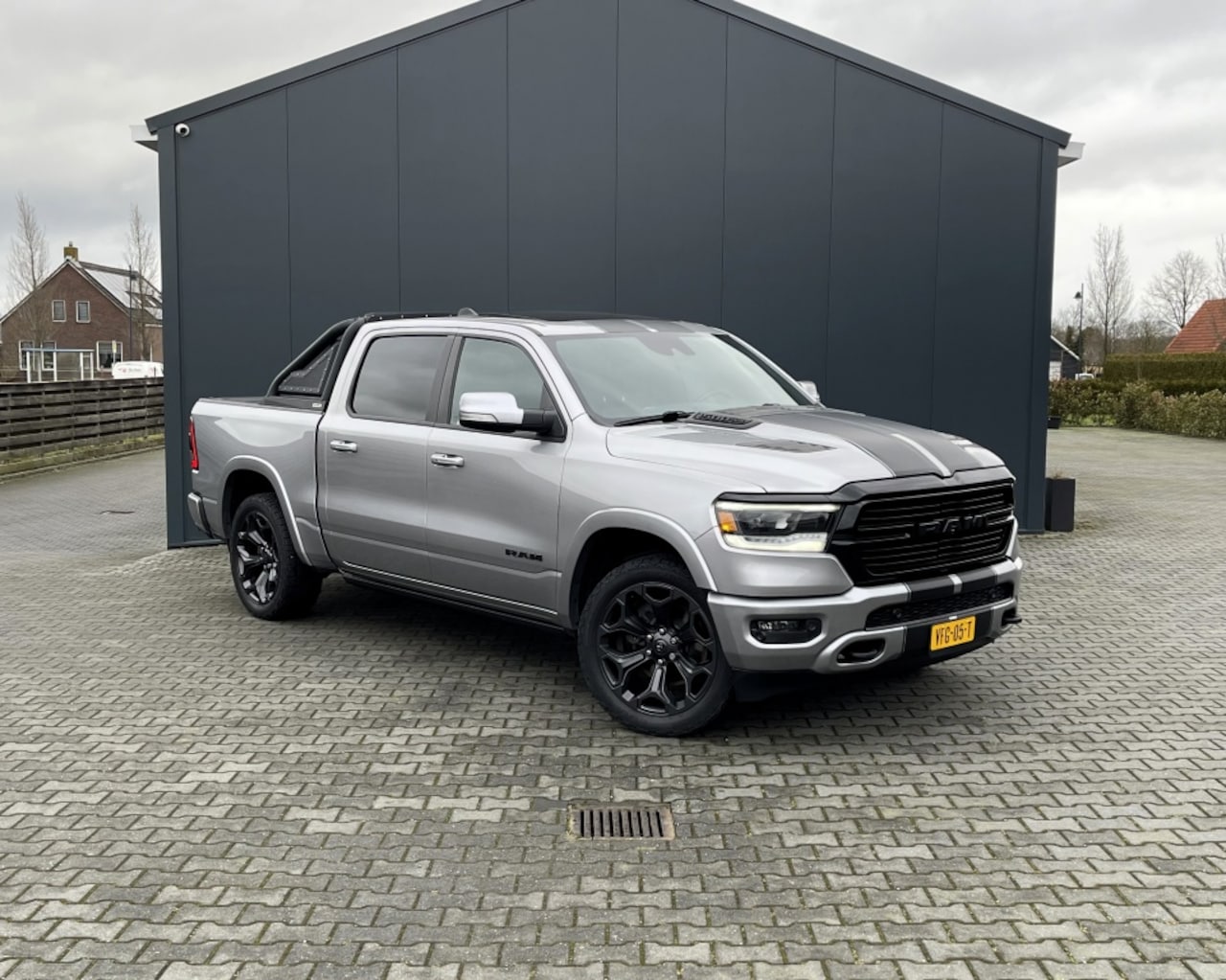 Dodge Ram 1500 - HEMI V8 4x4 LARAMIE 360 PANO - AutoWereld.nl