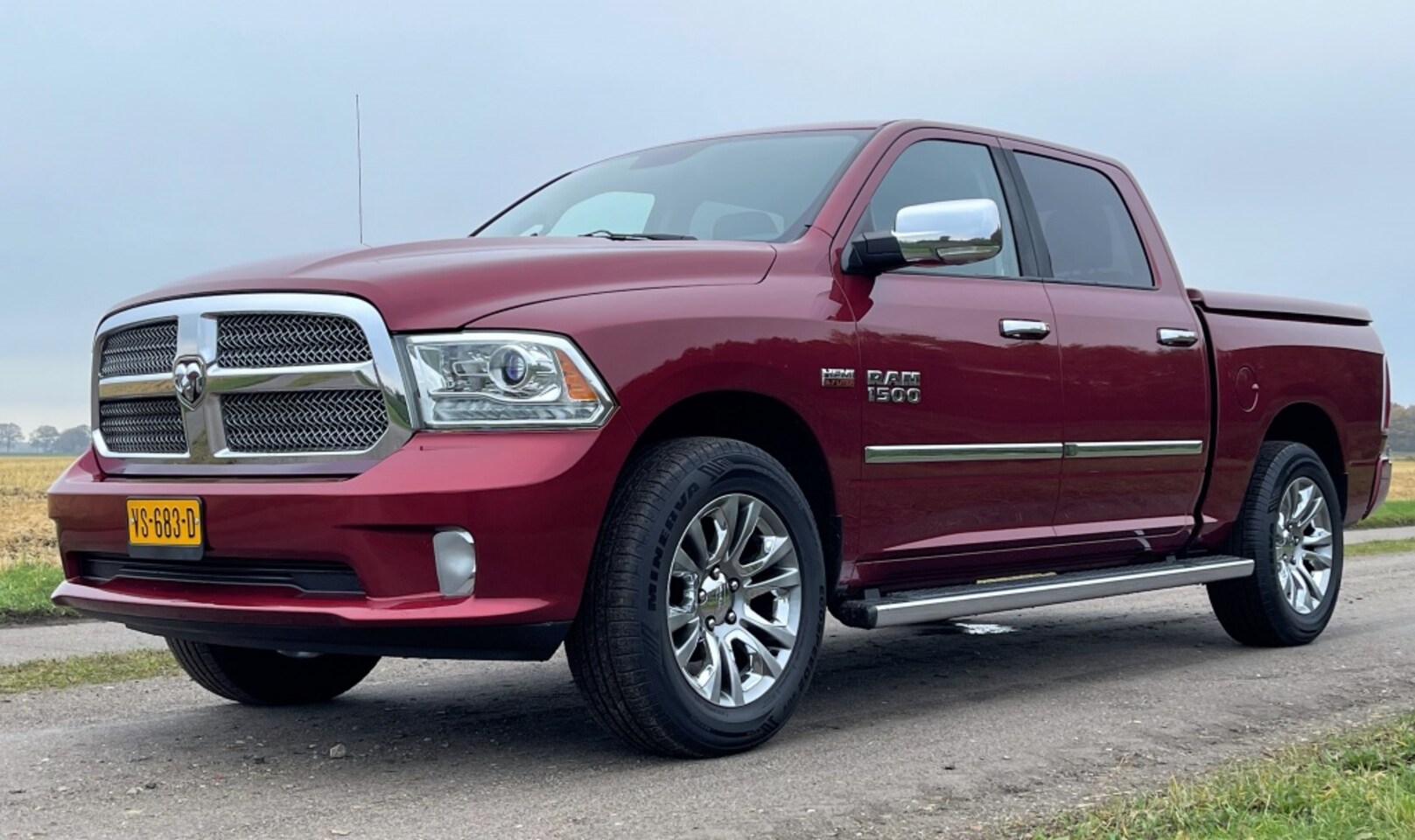 Dodge Ram 1500 - 5.7 4X4 LIMITED HEMI V8 3500KG LAGE BIJTELLING - AutoWereld.nl