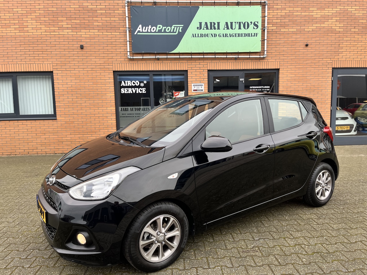 Hyundai i10 - 1.0i i-Motion Comfort Airco - AutoWereld.nl