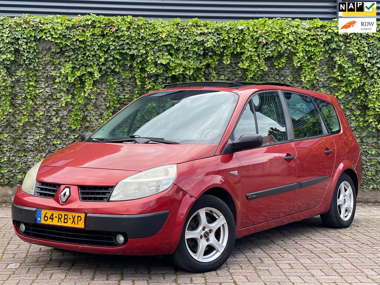 Renault Grand Scénic - 2.0-16V Luxe 7Persoons/Pano/Automaat/ - AutoWereld.nl