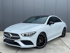 Mercedes-Benz CLA-Klasse - 200 AMG / Panoramadak / 19 inch / Nightpakket / Sfeerverlichting