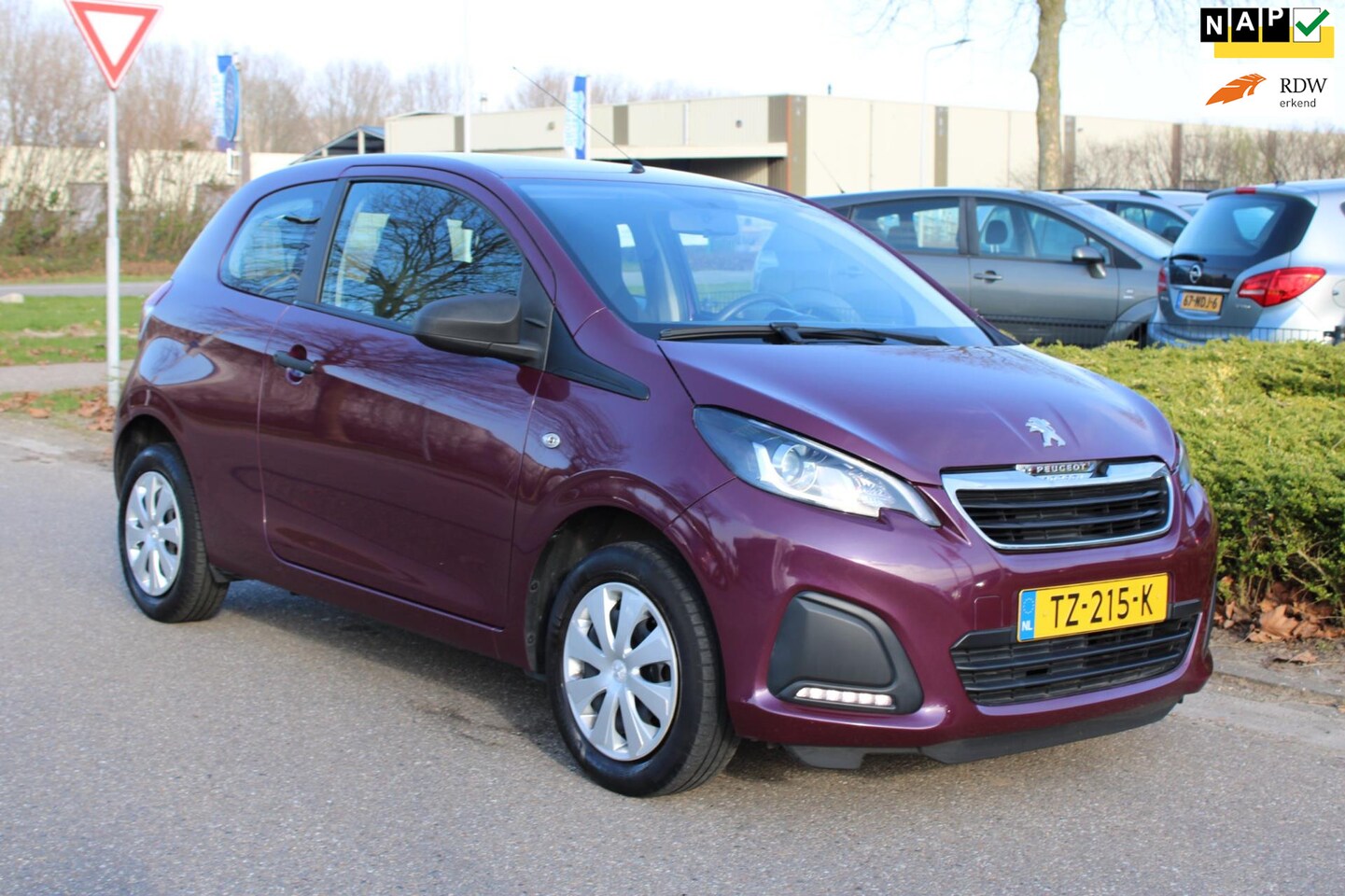 Peugeot 108 - 1.0 e-VTi Access/ISOFIX/USX + AUX/nieuwe APK + onderhoudsbeurt/1e EIGENAAR/26.325 KM NAP!! - AutoWereld.nl