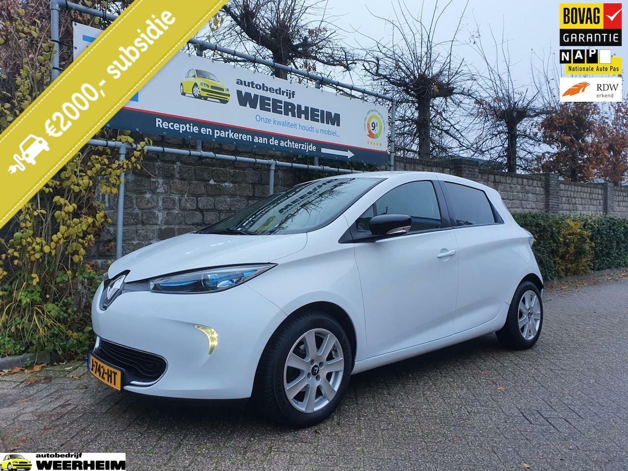 Renault Zoe - R90 Life 41 kWh LONG RANGE (ex Accu) € 2000, - SUBSIDIE MOGELIJK - AutoWereld.nl