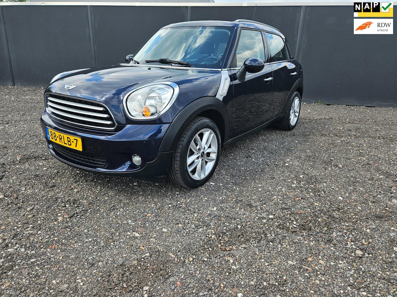 MINI Countryman - Mini 1.6 Cooper Chili *GOED ODERHOUDEN EN ZEER NETJES MET TREKHAAK - AutoWereld.nl