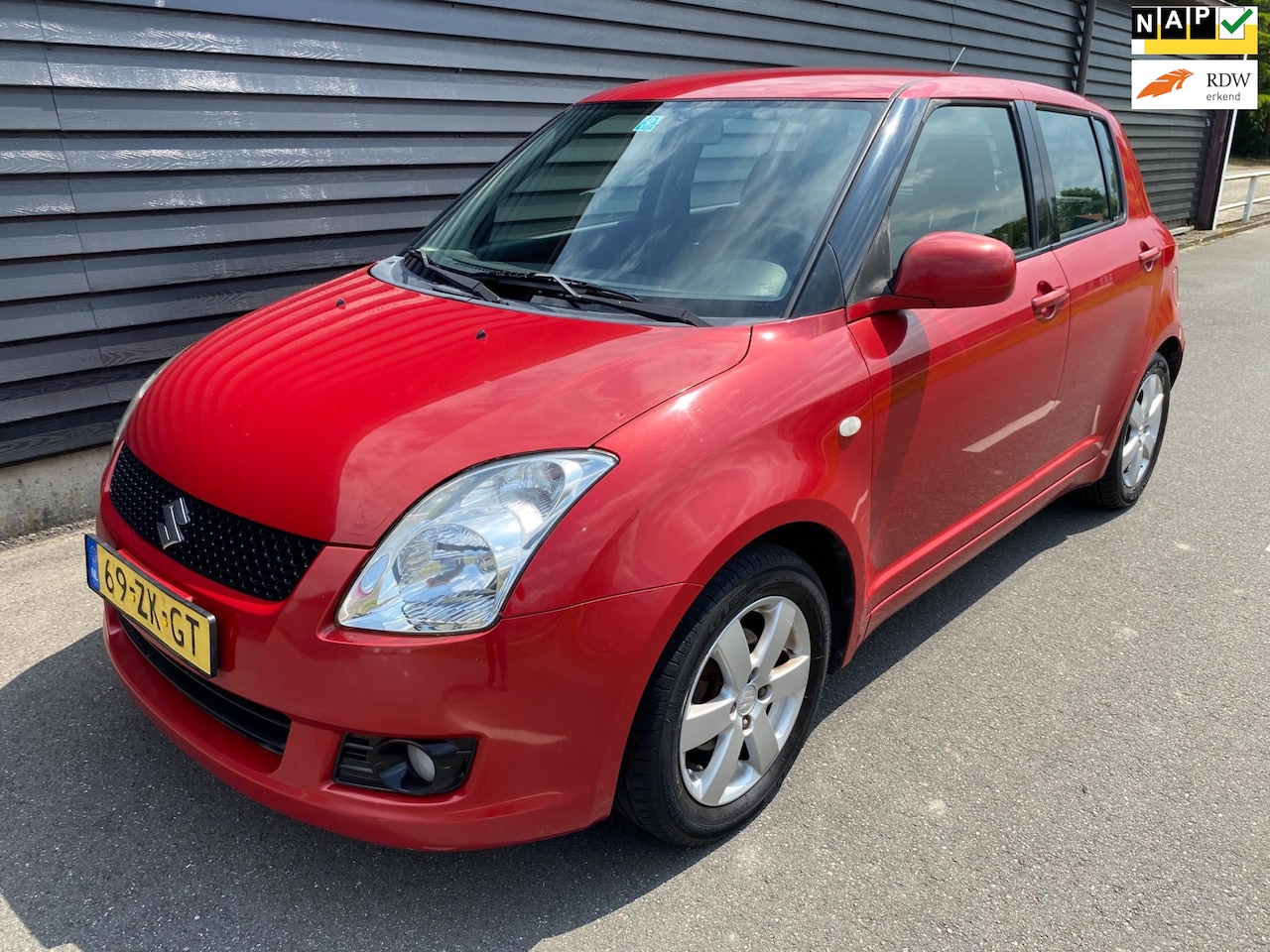 Suzuki Swift - 1.3 Shogun 2E EIGENAAR Airco APK t/m 24-04-2025! - AutoWereld.nl