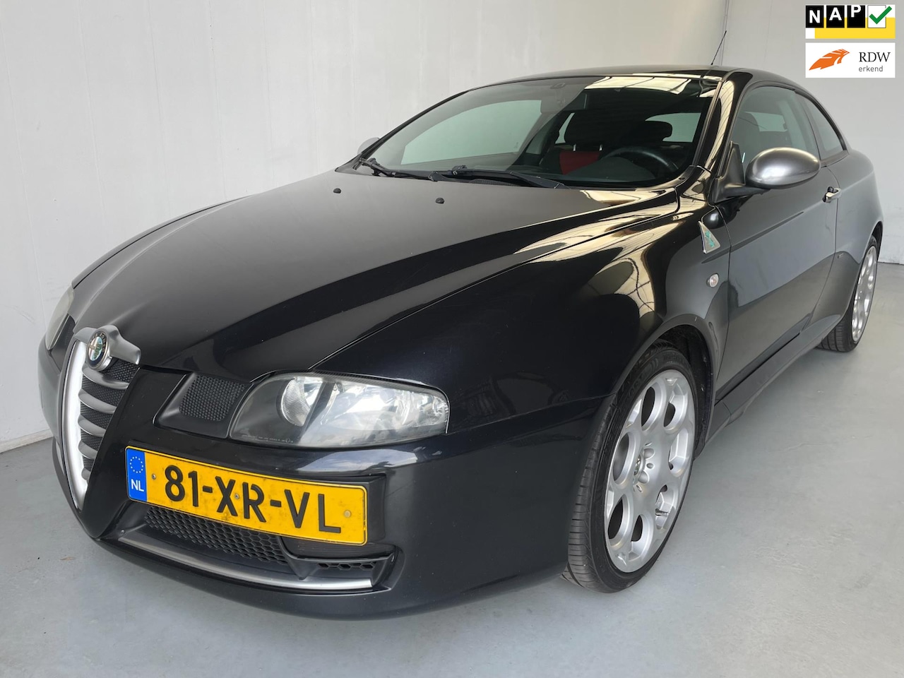 Alfa Romeo GT - 1.9 JTD Imola Q2 Climate+Cruise control 6-bak - AutoWereld.nl