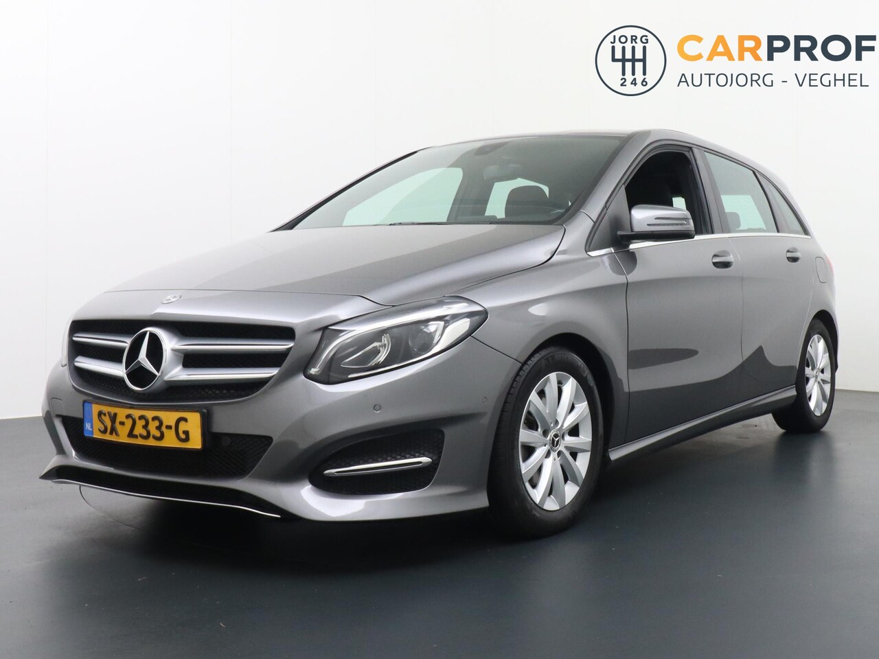 Mercedes-Benz B-klasse - 180 Business Achteruitrijcamera | Trekhaak | Stoelverwarming | Navigatie | Parkeersensoren - AutoWereld.nl