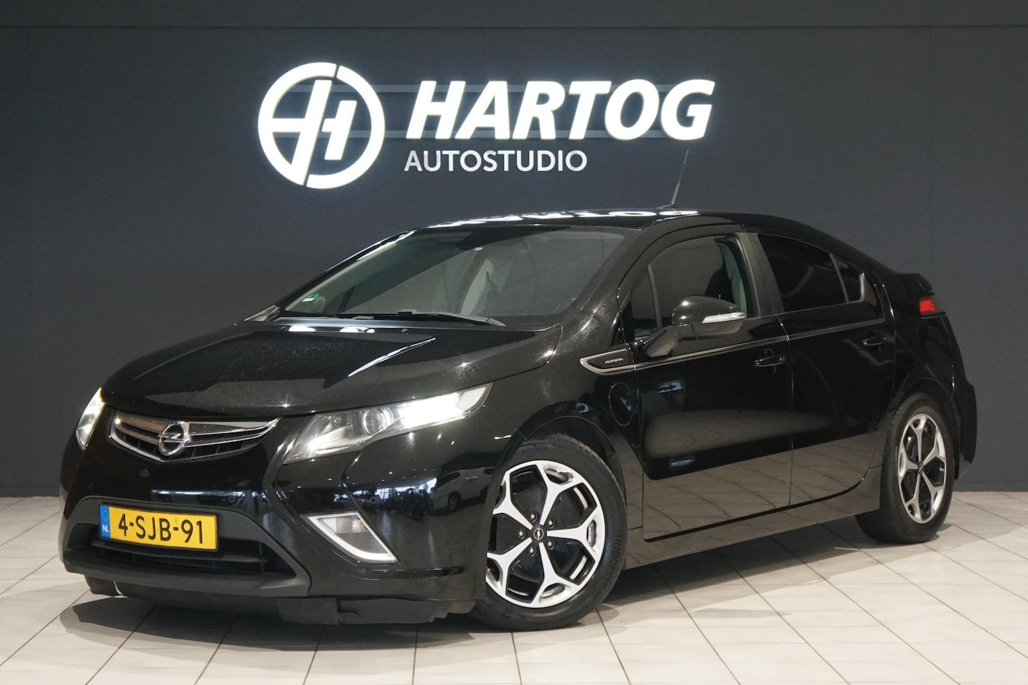 Opel Ampera - 1.4 + LEDER / CAMERA / STOELVERWARMING - AutoWereld.nl