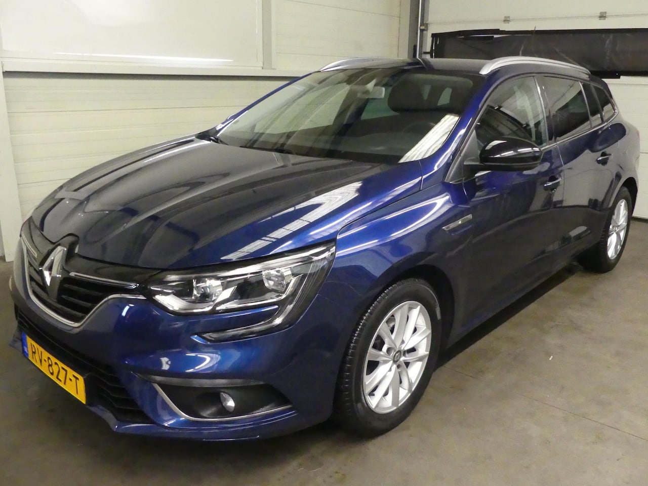 Renault Mégane Estate - 1.2 TCe Limited - Navigatie - KeyLess - AutoWereld.nl