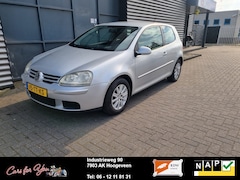 Volkswagen Golf - 1.6 Optive 4