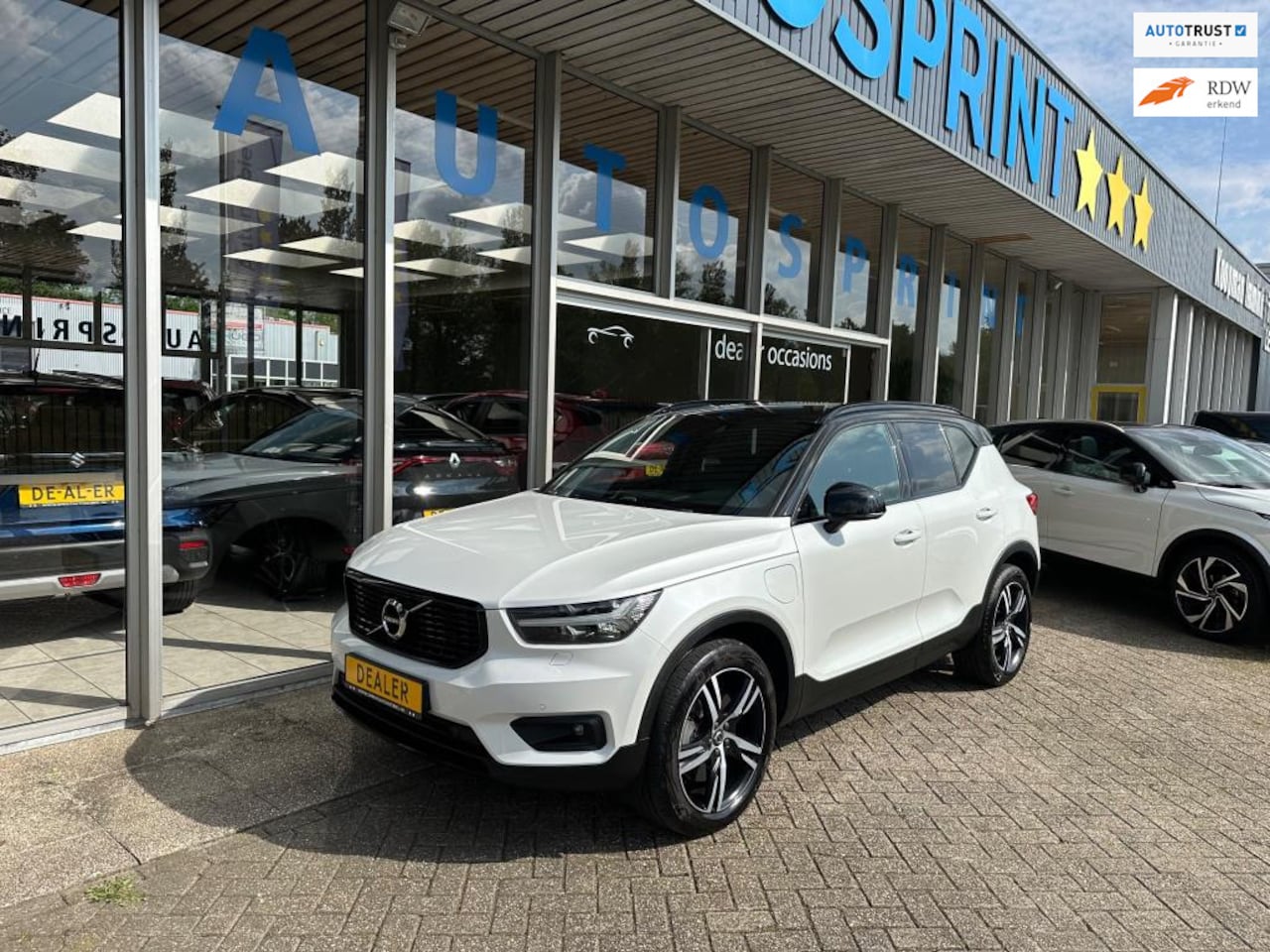 Volvo XC40 - 1.5 T5 Recharge Business Pro 262PK / LEDER / NAVIGATIE / ELEKTRISCHE ACHTERKLEP / ACHTERUI - AutoWereld.nl