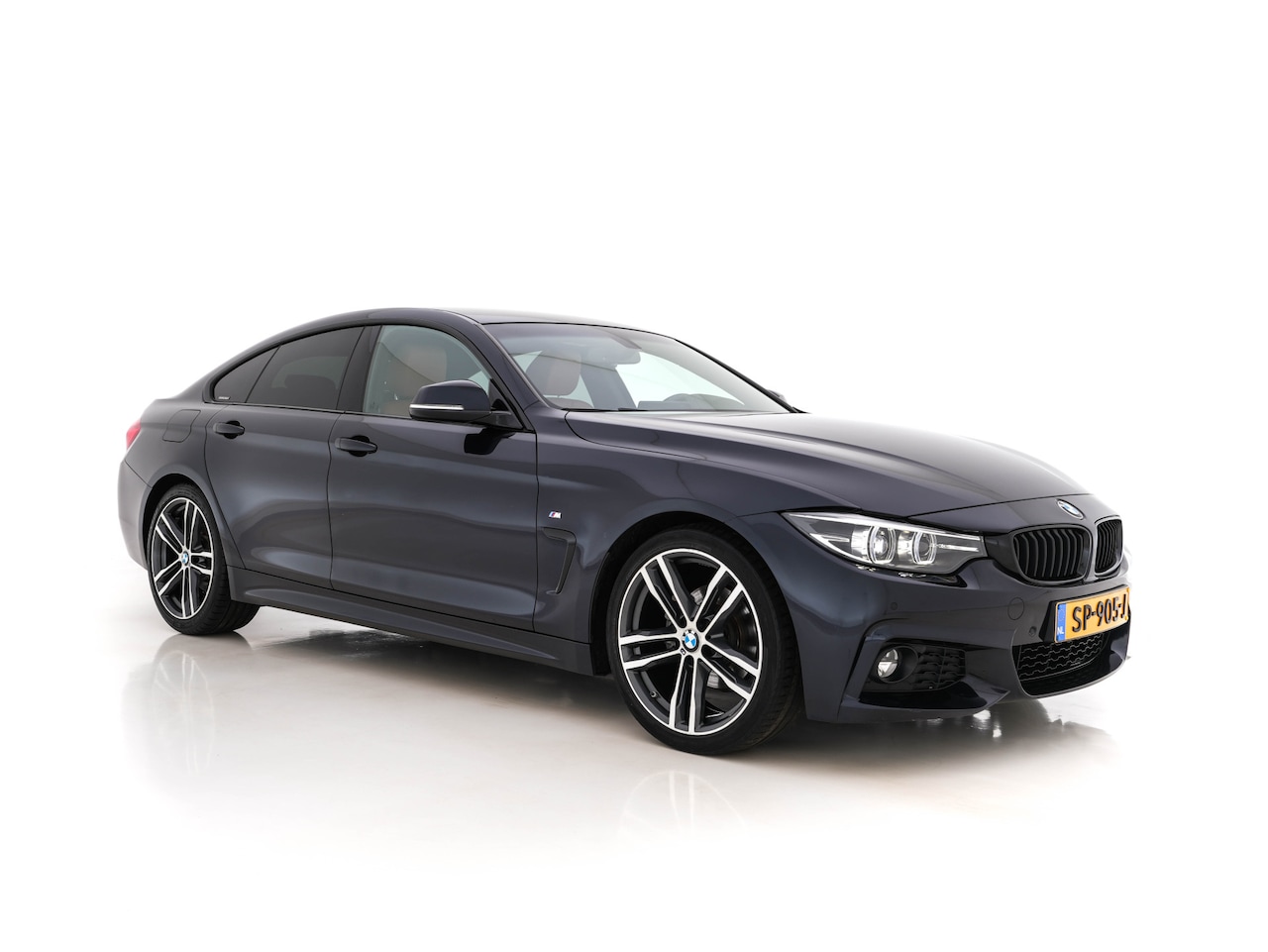 BMW 4-serie Gran Coupé - 420i High Executive AUT | M-SPORT | LEDER | 19 INCH - AutoWereld.nl