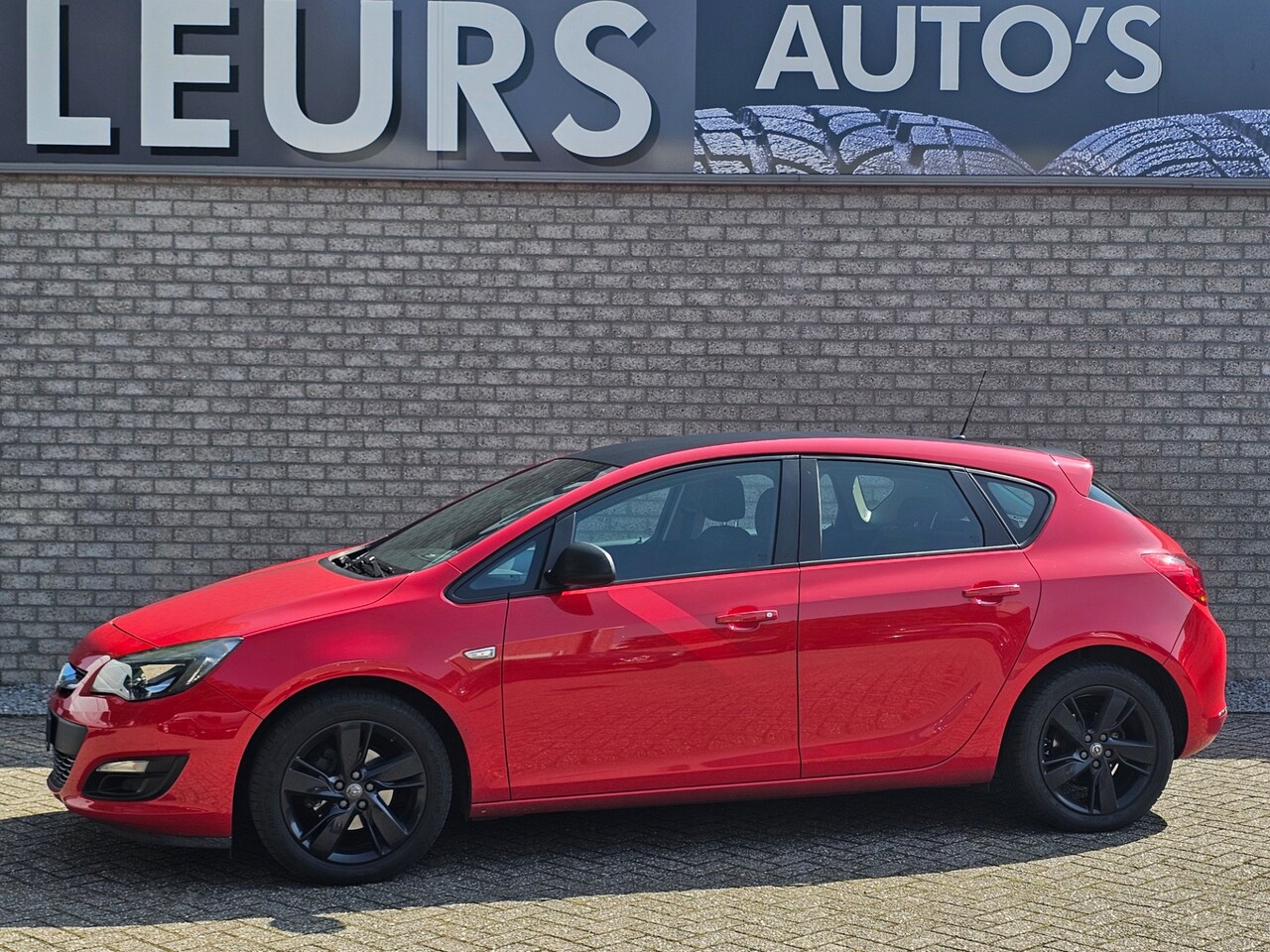 Opel Astra - 1.4 Turbo Berlin Navi/Airco/Trekhaak - AutoWereld.nl